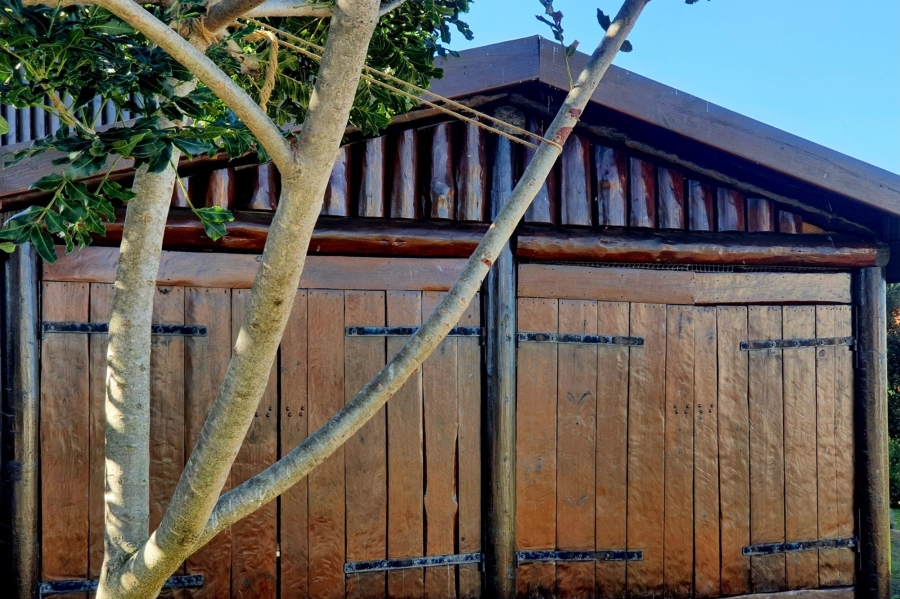 3 Bedroom Property for Sale in Boggomsbaai Western Cape